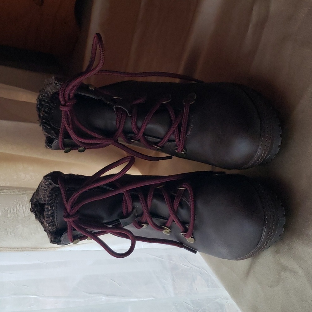 JELLYPOP RED SHOELACES BOOTIES
